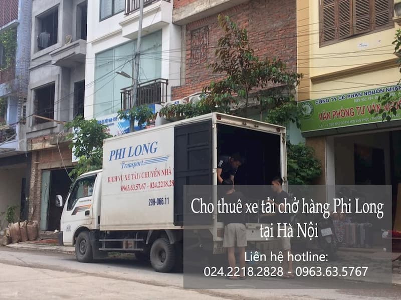Taxi tải chở hàng tết Phi Long phố Lê Hồng Phong